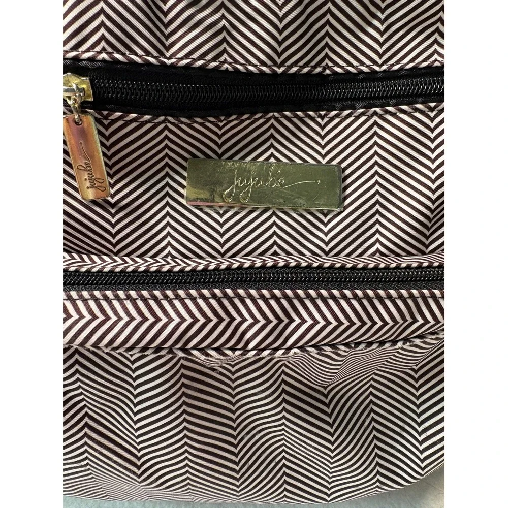 Ju-Ju-Be BFF Diaper Bag Queen of the Nile Chevron Backpack Messenger Bag Gold